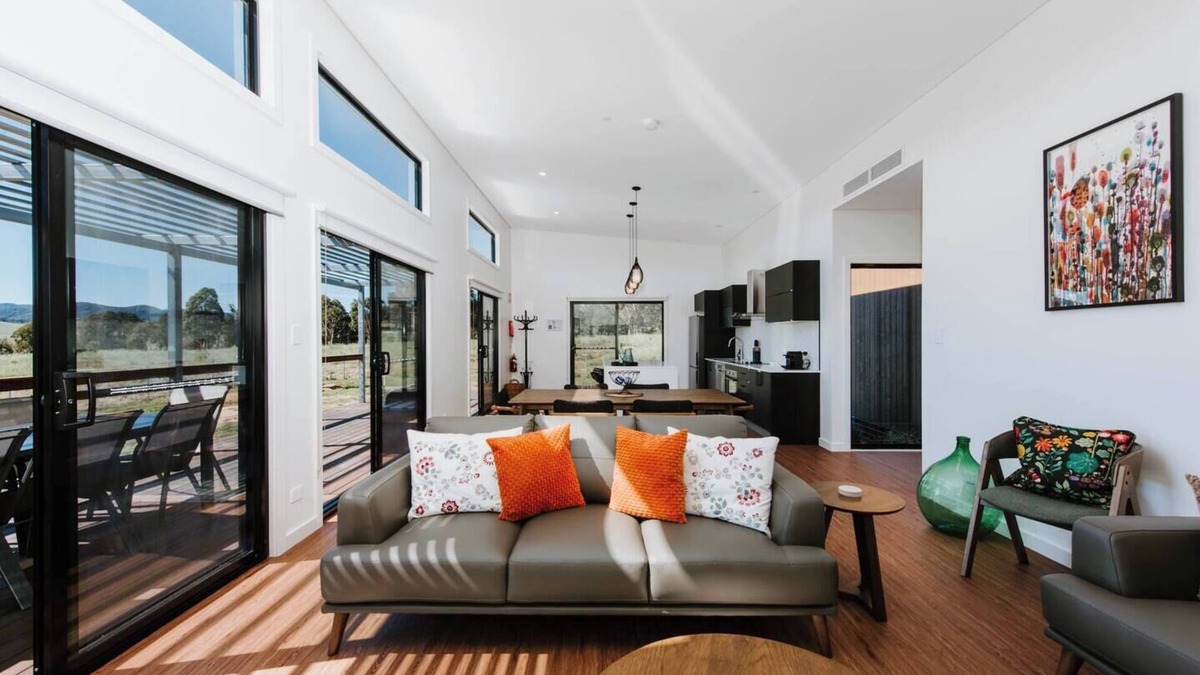 Erudgere Cottage | Frantoio Cottage Serene Horizons Stylish Comforts