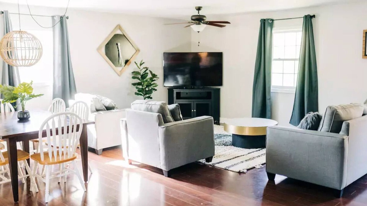Dundee House | Freda's Place