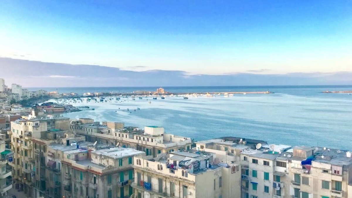 Alexandria House | FREE AIRPORT PICK UP beautiful sea view Apt,in the heart of Alexandria