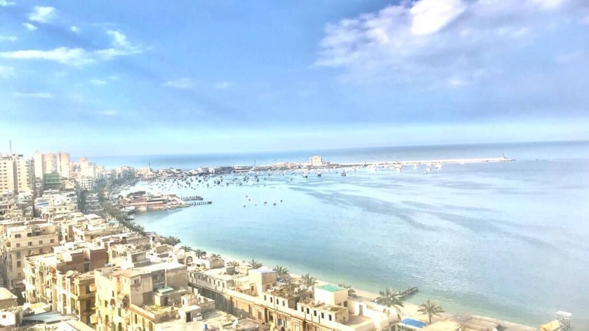 Al-Manshiyah Apartment | FREE AIRPORT PICK UP beautiful sea view Apt