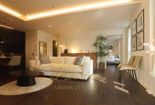 Mangwon-dong Villa | Free Airport Pickup, Europe in Hongdae