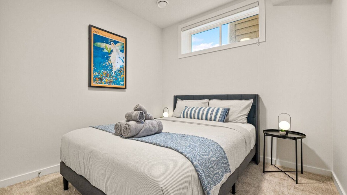 Calgary Condo | Free Banff Pass Tranquil 2BR Retreat w/Netflix