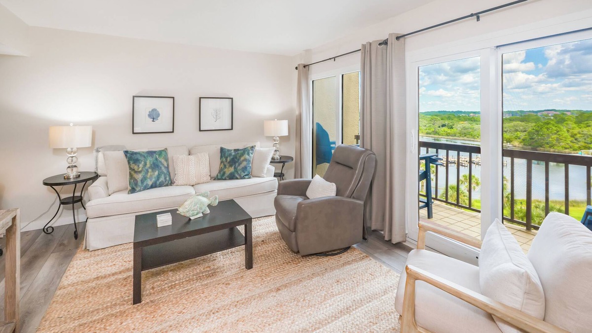 Sunnyside Condo | FREE Beach Service! Gulf-front 2BR/2.5ba, 2 kings & bunks. Perfect for 30A & PCB