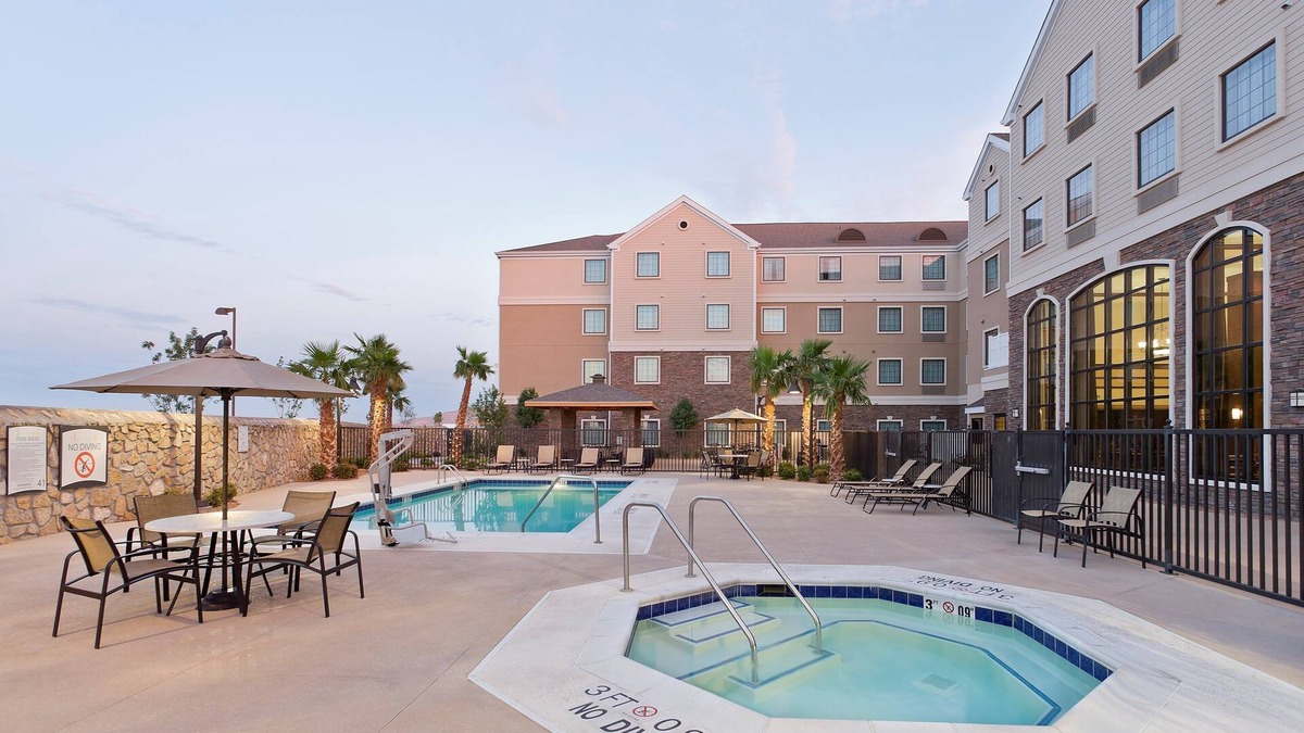 Biggs Field Condo | Free Breakfast Buffet. Pool & Hot Tub Access. Great Location!