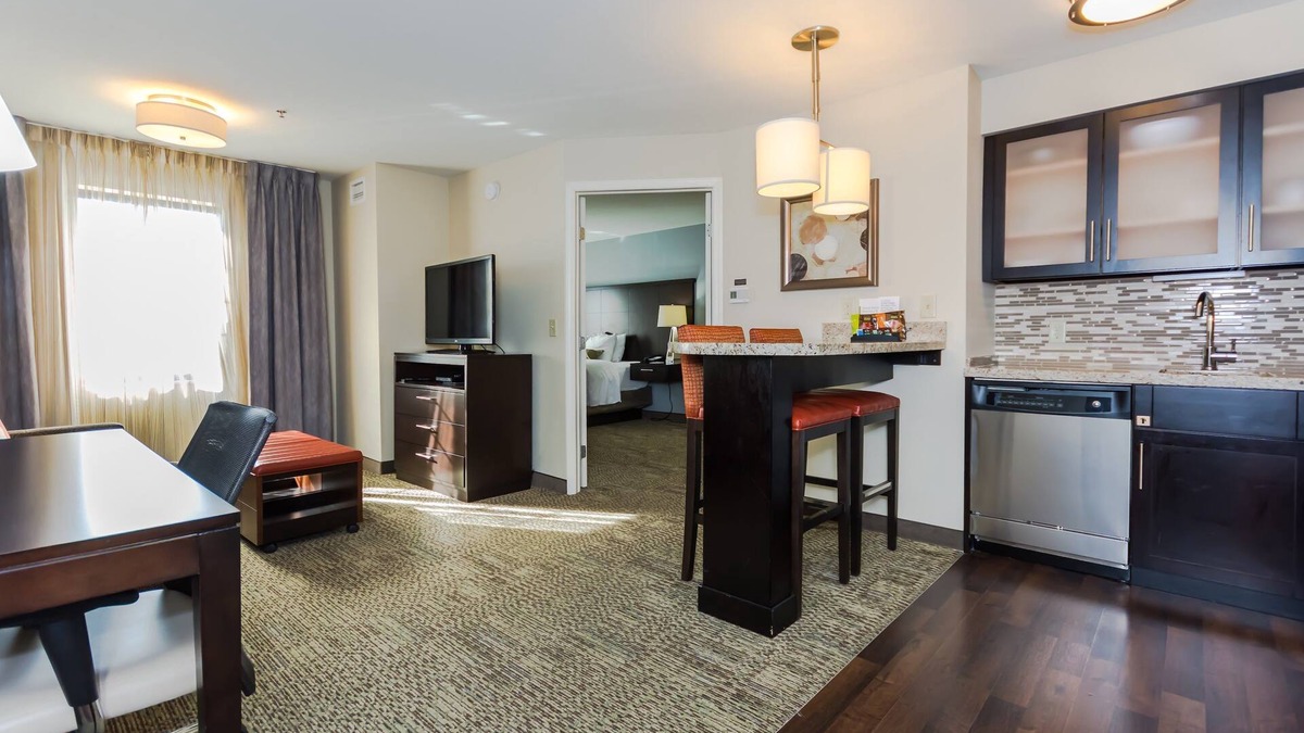 Grand Forks Condo | Free Breakfast. Indoor Pool & Whirlpool.