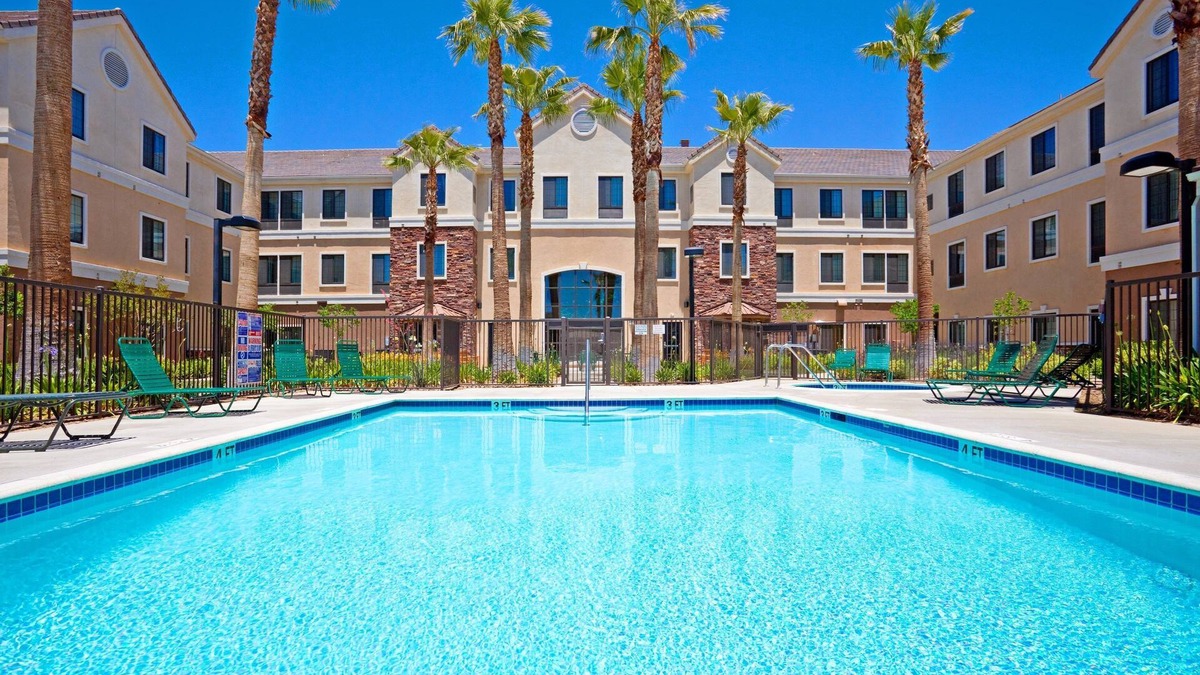 Palmdale Apartment | Free Breakfast. Outdoor Pool & Hot Tub. Near Edwards Air Force Base!