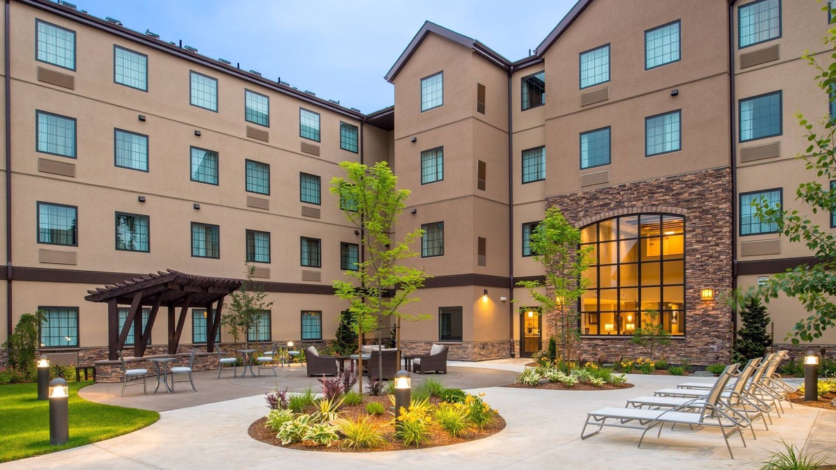 Hillsboro Apartment | Free Breakfast. Pool. Gym. Quick Drive to Rock Creek Country Club!