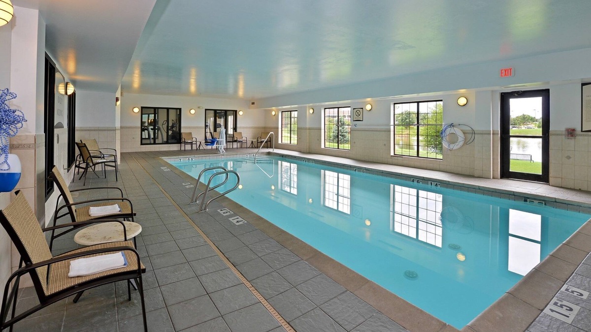 West Des Moines Condo | Free Breakfast, Free Wi-Fi | Indoor Pool, Hot Tub, Business Center