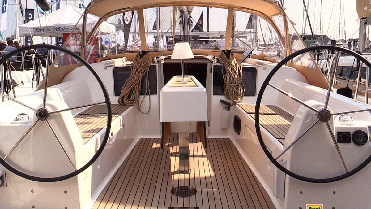 Porquerolles Boat Rental | - Free cruise around the Levant Islands - Embark and create your trip -