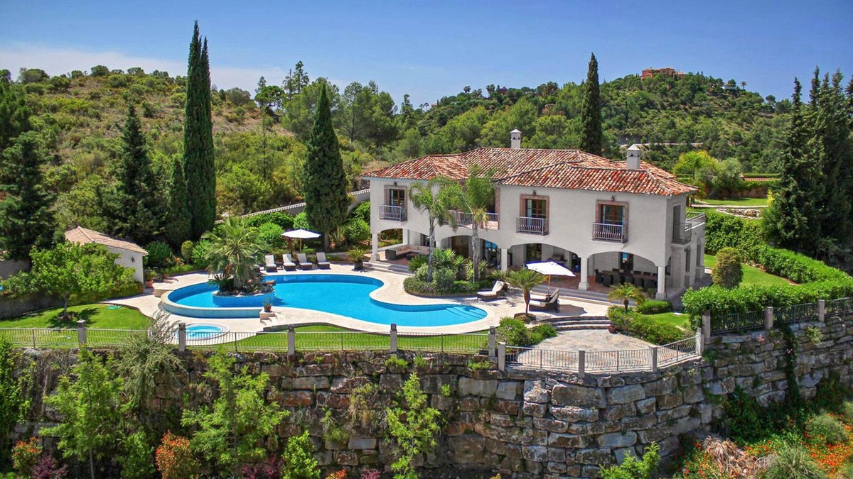 Benahavis Villa | FREE €650 Daily Luxury Pack - 6/7 Bed Villa, 20m Private Pool, Panoramic Views