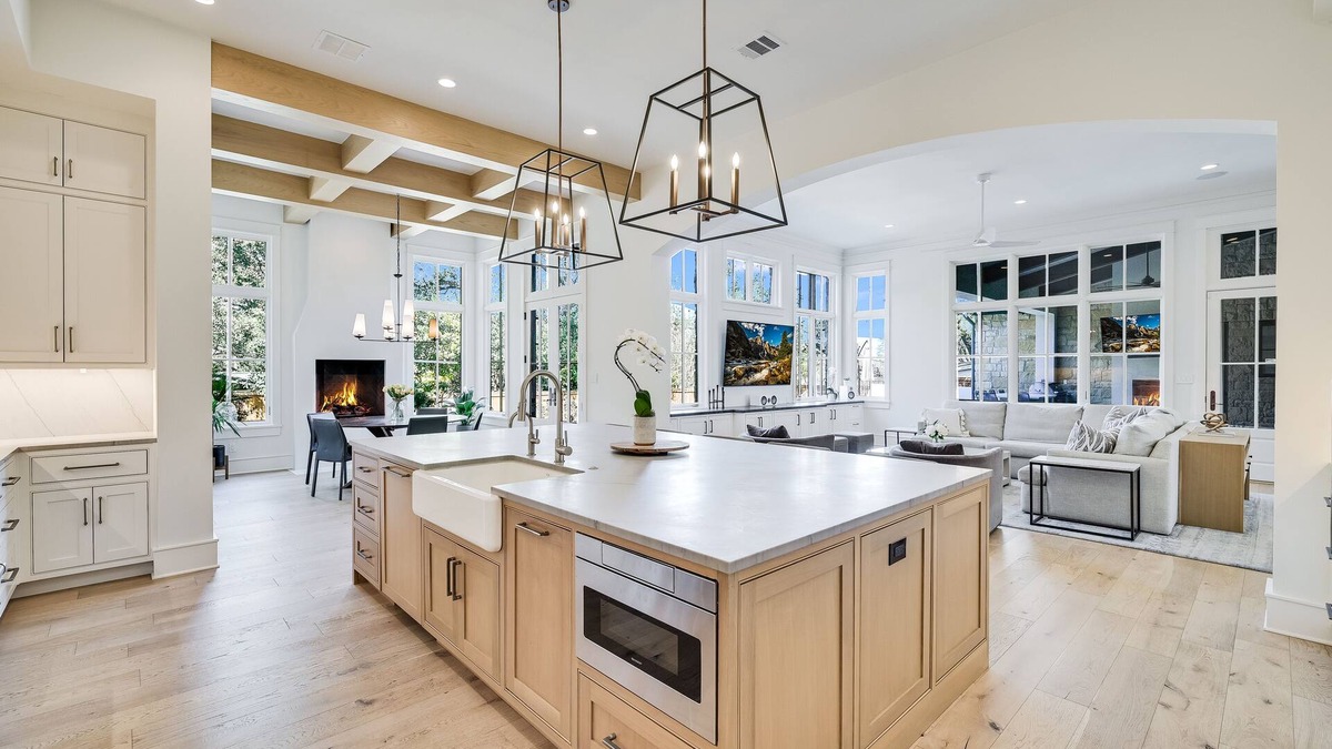 Timberline Terrace House | Free Night * I Above Allure I Downtown & Zilker l Pool&Spa I Family Fun