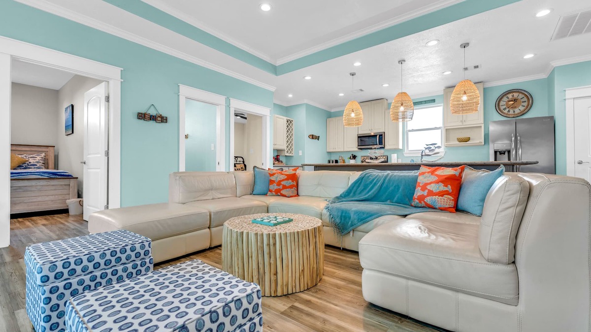 Crystal Beach House | FREE Night Promo in Description●Lift●Fire Pit●Dog Friendly