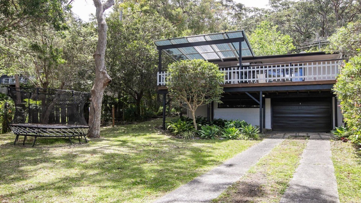 Pearl Beach House | Free night stay this Winter*-w/Trampoline