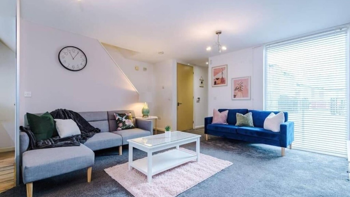 Belle Vue House | Free Parking - Coop Live Arena Etihad & City Centre Stay
