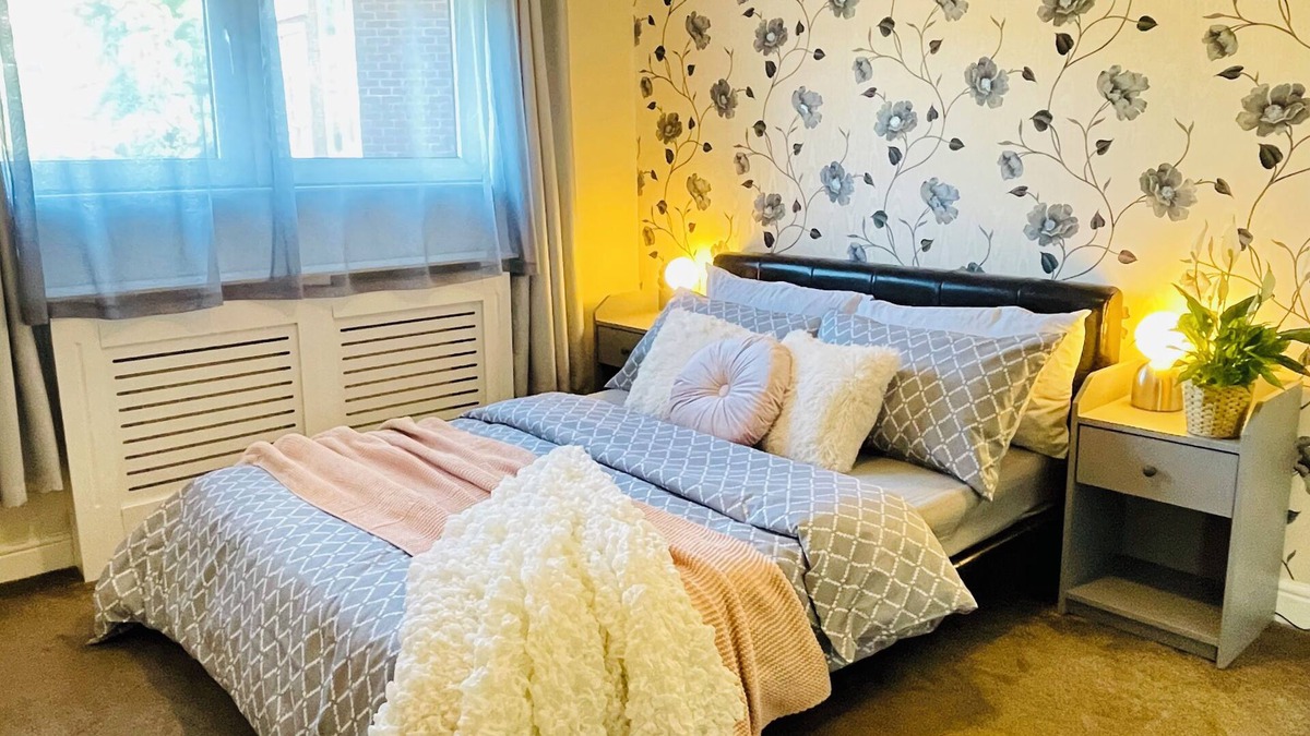 North Glasgow Apartment | Free Parking, Cosy & Lovely 2 bedroom apartment