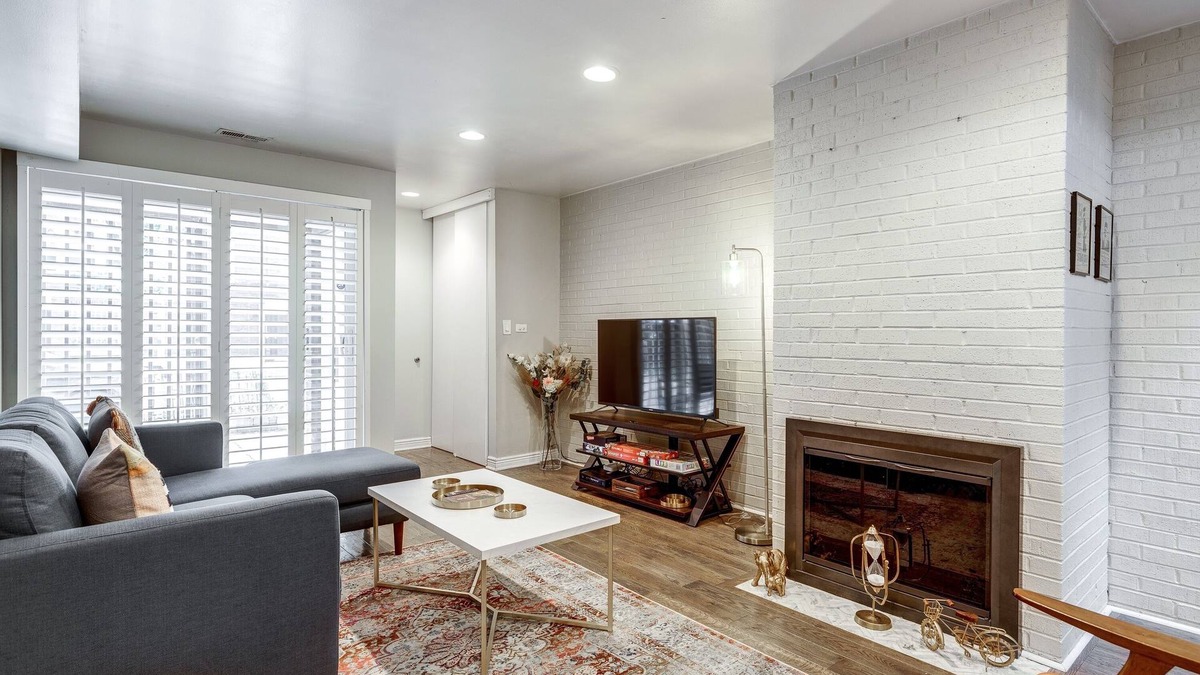 Old Town House | Free Parking! Designed for Work and Play - Perfect for Any Traveler with 2 Work Spaces and Old Town Charm by AllSet Turnover