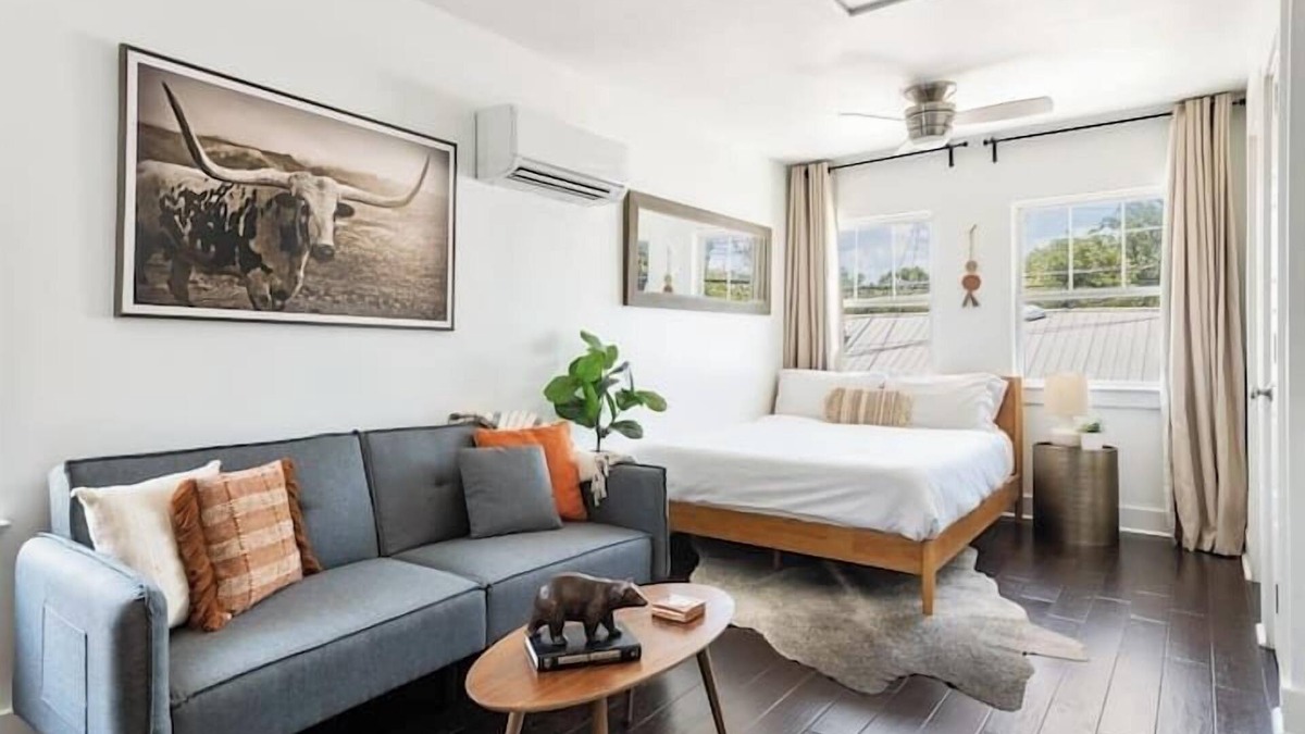 North Loop Apartment | Free Parking, Hyde Park, North Loop