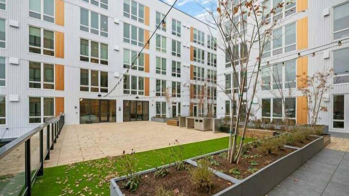 Riverside Apartment | Free Secured Parking! Walk 2 Riverfront & Conv Center + EV Charger