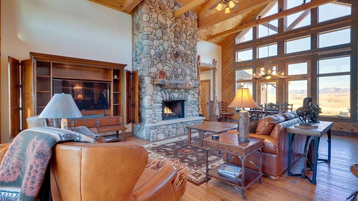 Belt Cabin | 'Free Spirit Ranch' w/Hot Tub & Mountain Views