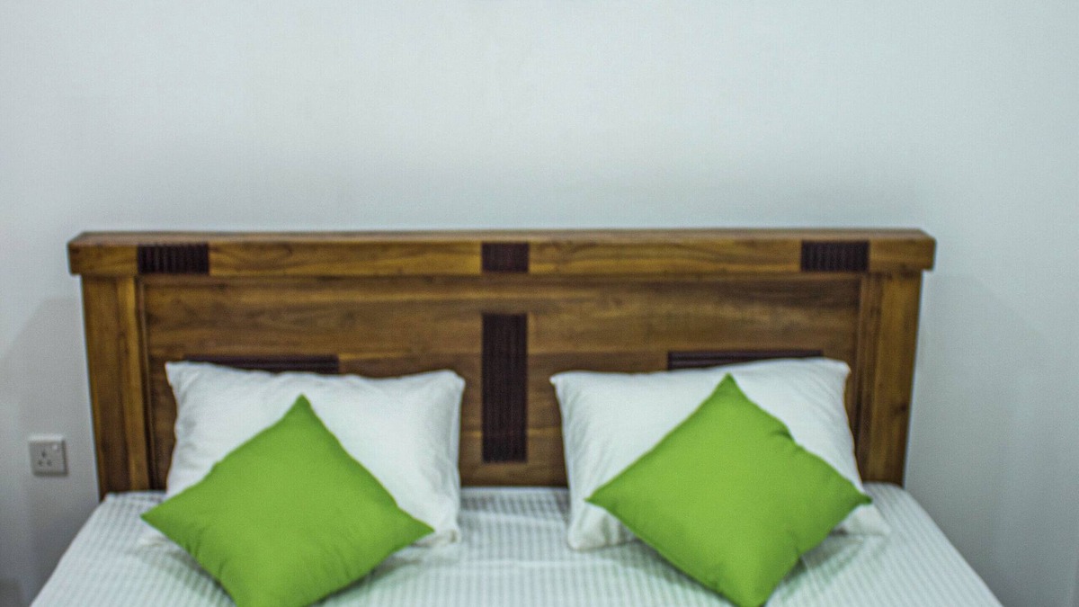 Andiambalama Hotel | Free Wifi, Air Conditions, Tea & Coffee,