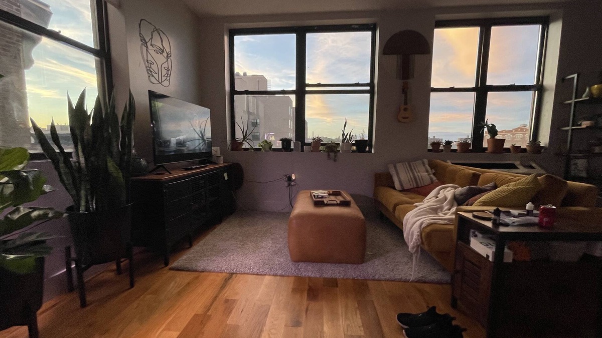 Bedford-Stuyvesant Apartment | FREEDOM TOWER VIEWS- PVT 1BED- CANOPY/COFFEE/PEACE