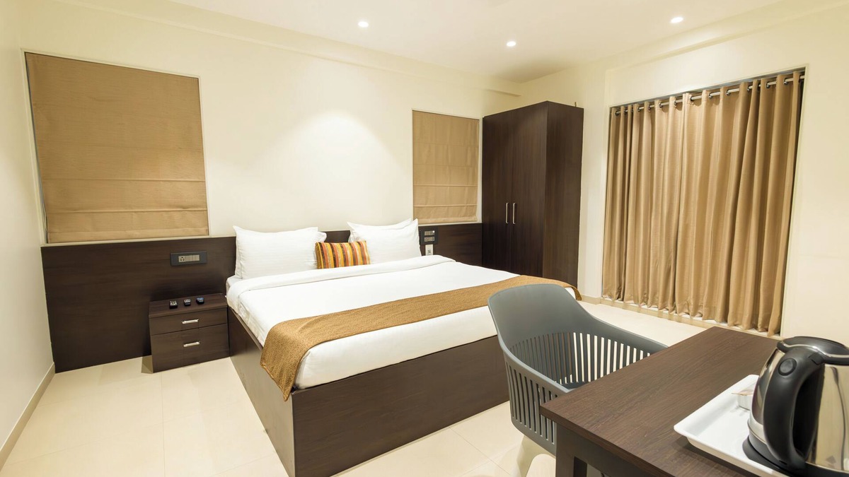 Nashik Hotel | Freesia Residency by Express Inn