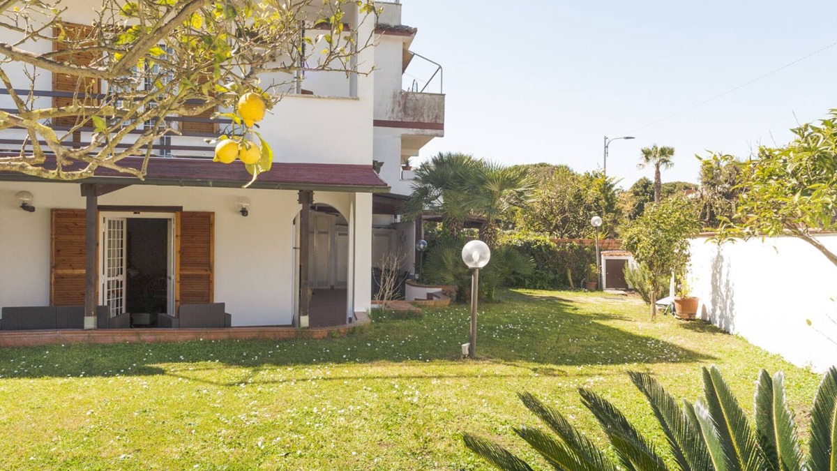 Fregenae Villa | Fregene Beach House near Rome