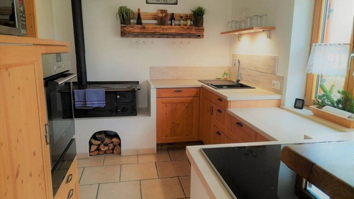 Heufeld Apartment | Freier Bergblick, Zwei Schlafzimmer, Großer Balkon, Hunde Willkommen