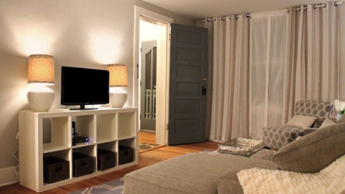 Fremont Apartment | Fremont vintage 2bed apt-pets private back yard