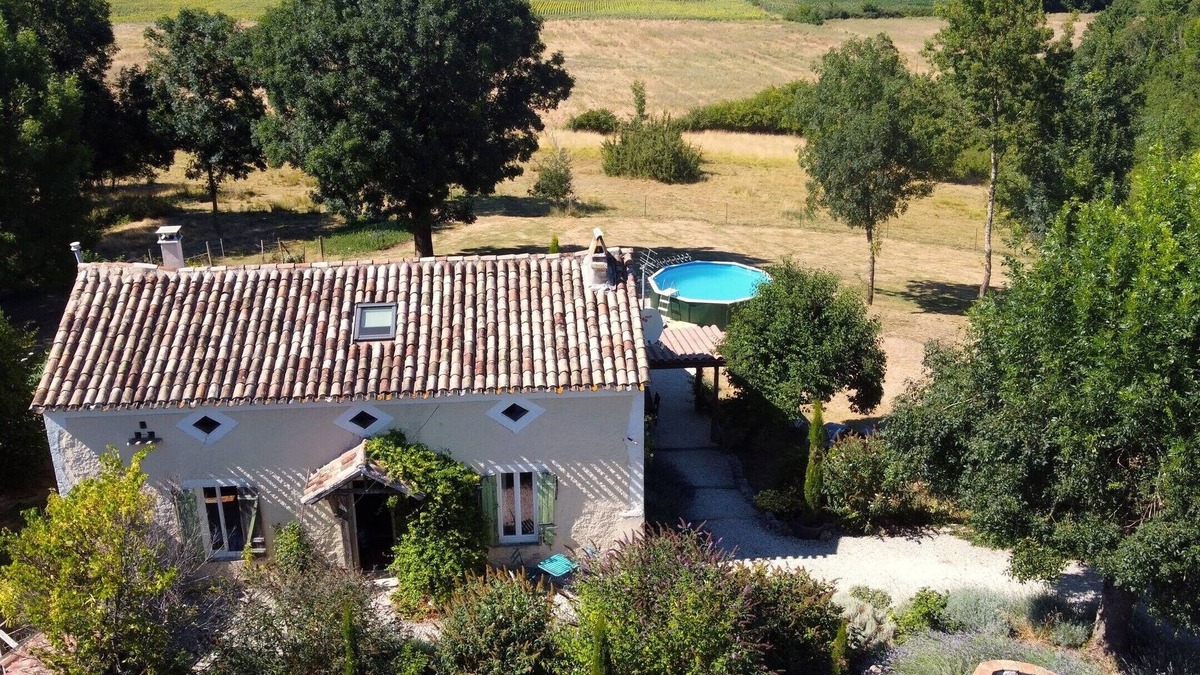 Razac-d'Eymet Cottage | french cottage in beautiful country side. With natural woodland walk.