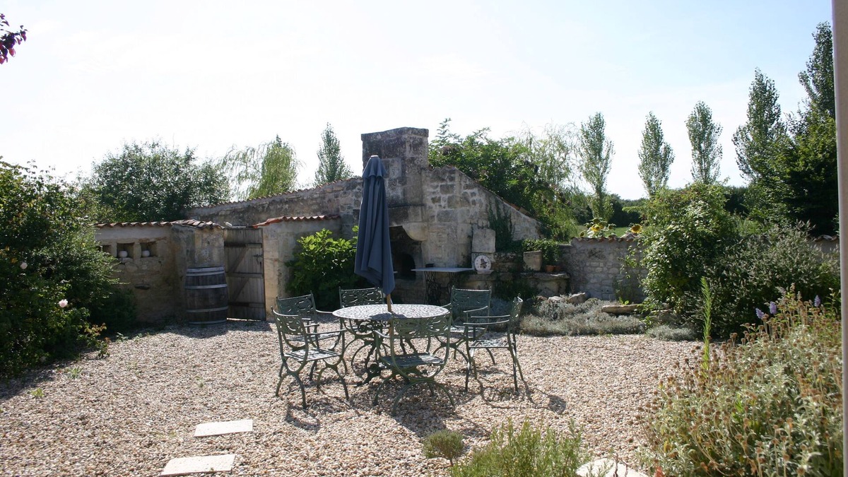 Saint-Savinien Other | French Farmhouse With Pool http:/www.laraberie.com