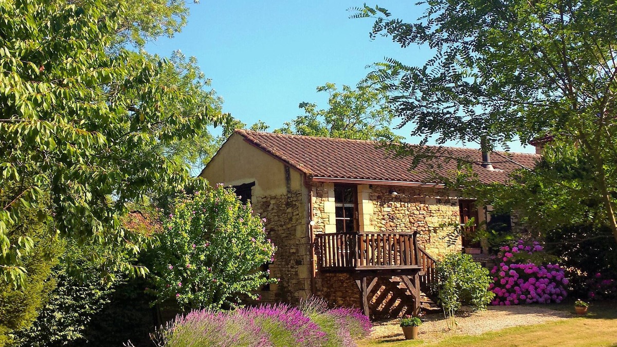 Villefranche-du-Perigord Cottage | French Holiday rental in the Périgord. XVIII th Century stone farmhouse.