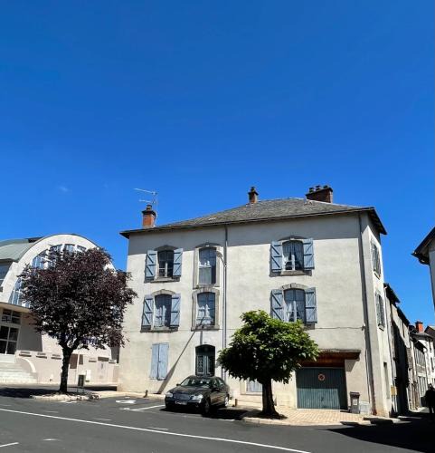 Bort-les-Orgues Apartment | French Holiday Accommodation