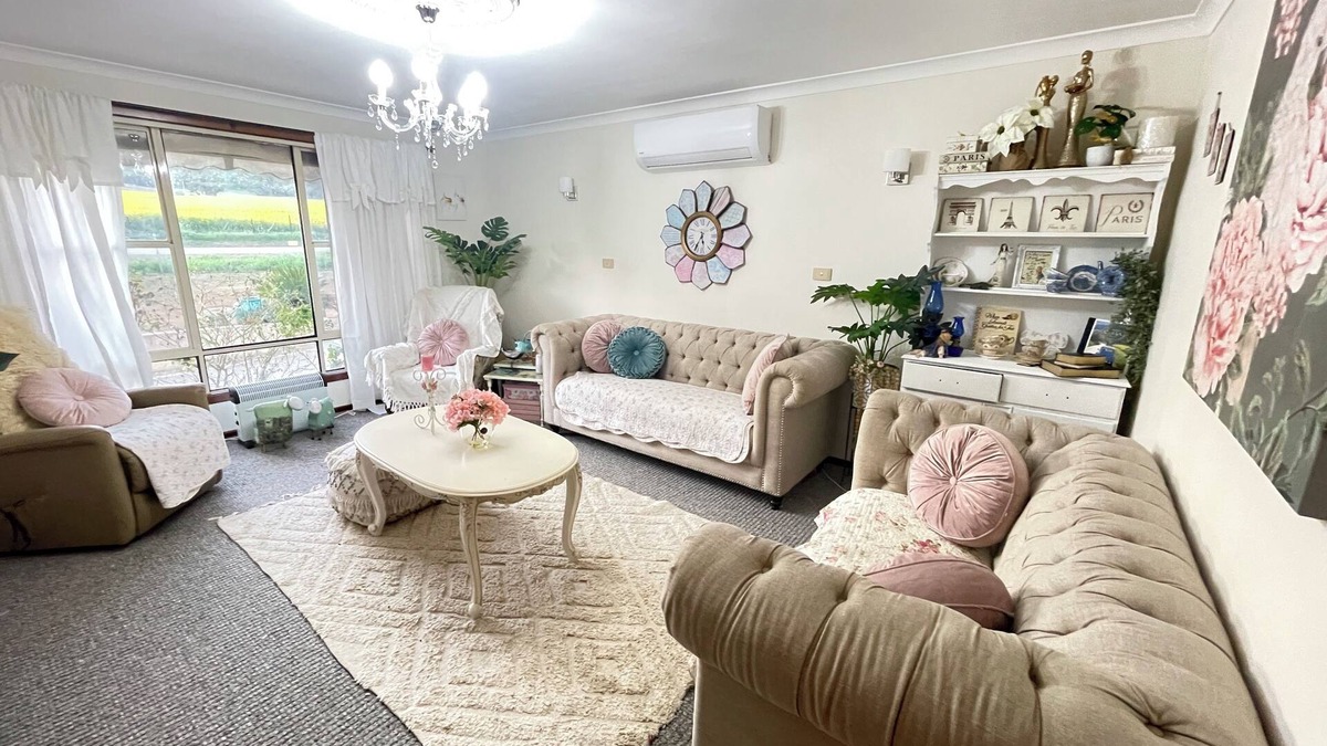 York Other | French-inspired country Farmhouse Retreat with fast Wi-Fi, 8 mins to quaint York