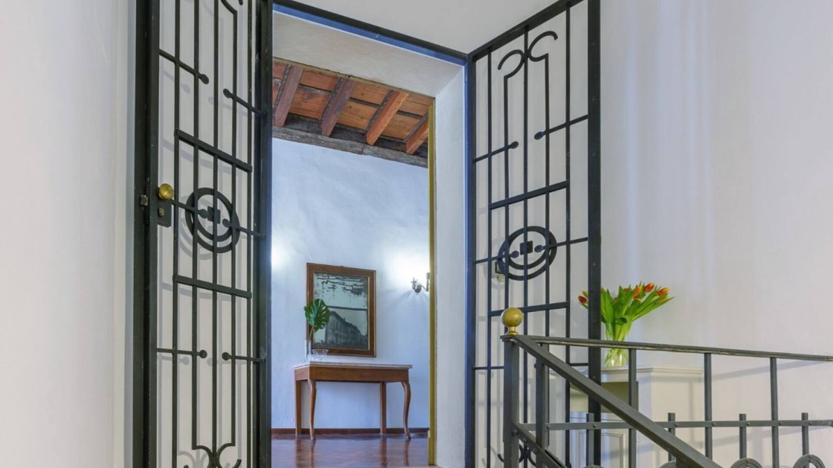 Ferrara Historic Centre Apartment | Frescobaldi Aparments! At Francis' house