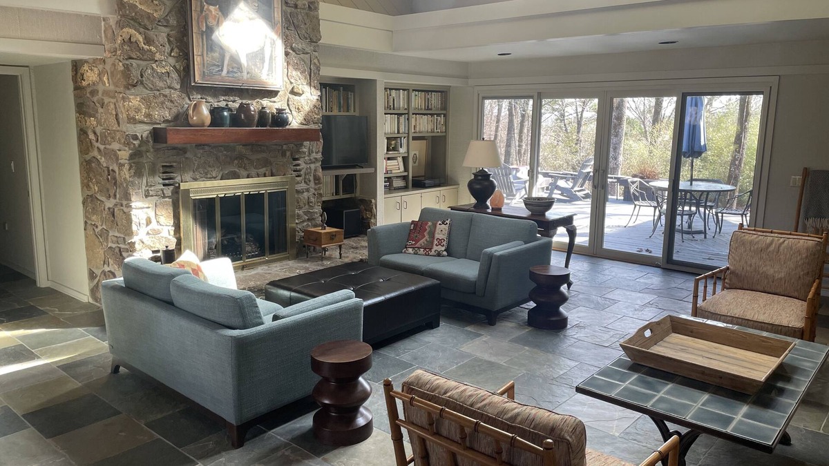 Eden Isle House | Fresh Air Eden Isle Getaway on Large Secluded Lot & Ultraviolet HVAC