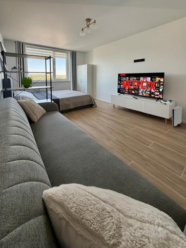 Comrat Apartment | Fresh apartment, self check-in, high-speed WiFi, AC