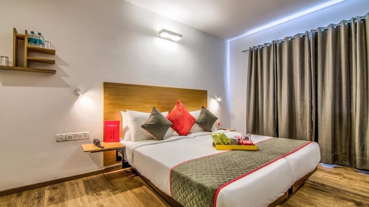 Jayanagar Hotel | Fresh&Charming Stay with Artwork Rooms@Bangalore