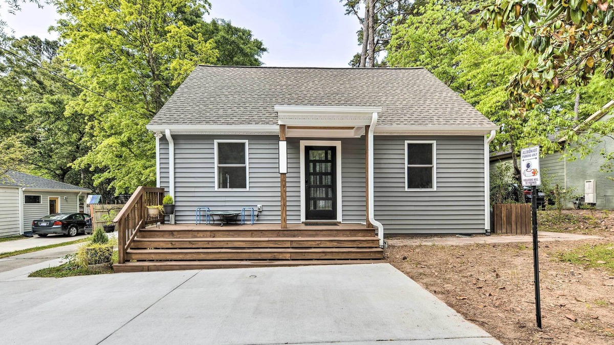 East Raleigh House | Freshly Renovated Raleigh Home Near Downtown!