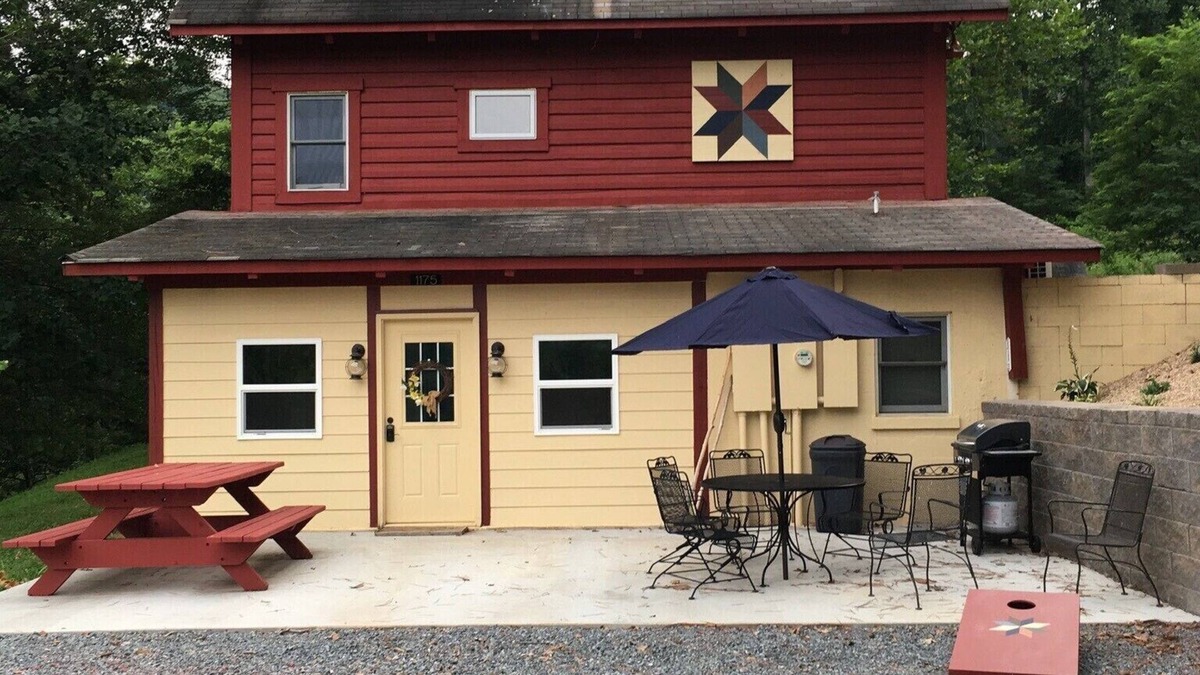 Nelson Cabin | Freshwater Field Cabin