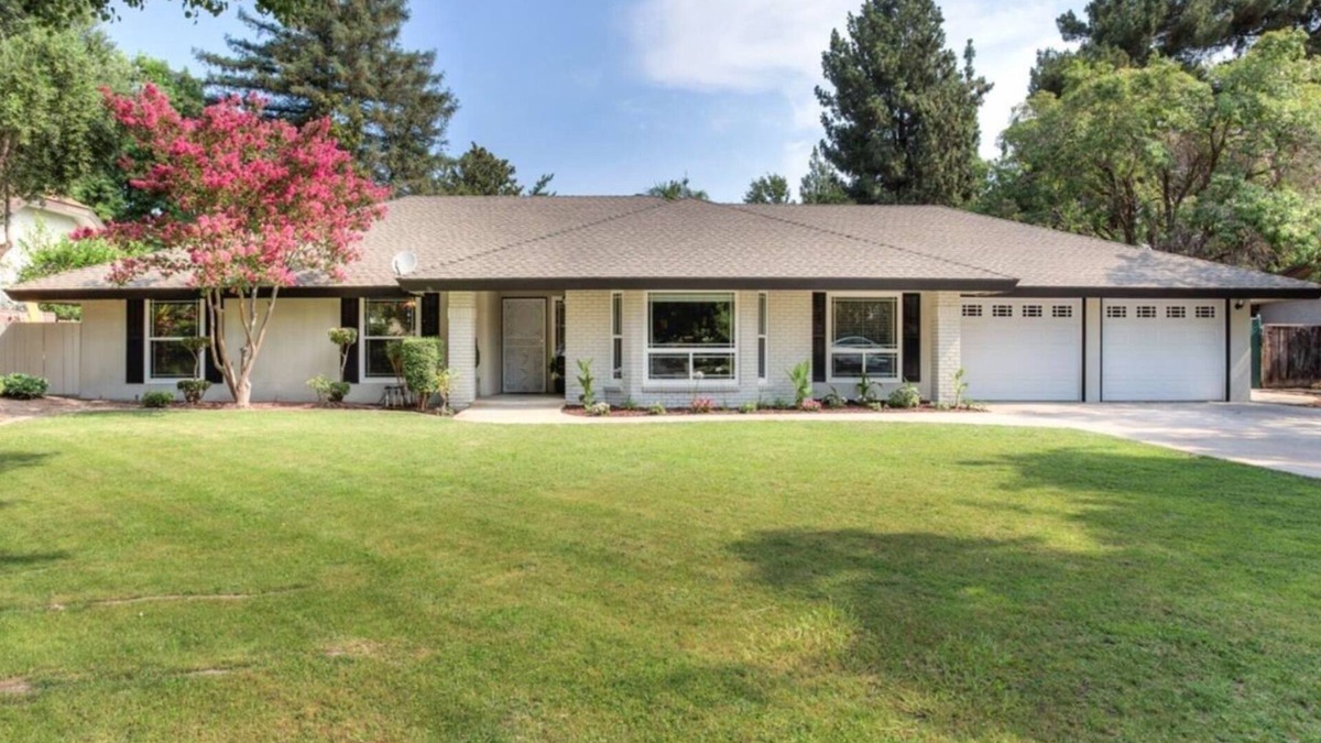 Roosevelt House | Fresno Ranch Vacation Home Retreat