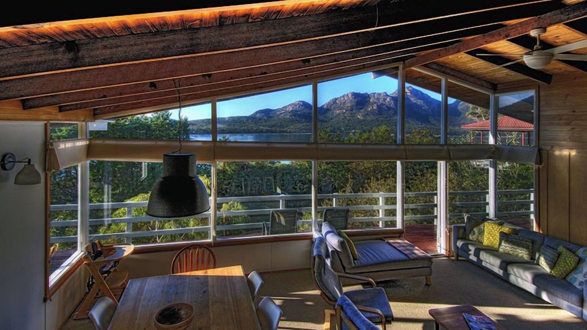 Coles Bay House | Freycinet Beachfront Retreat - Freycinet Holiday Houses