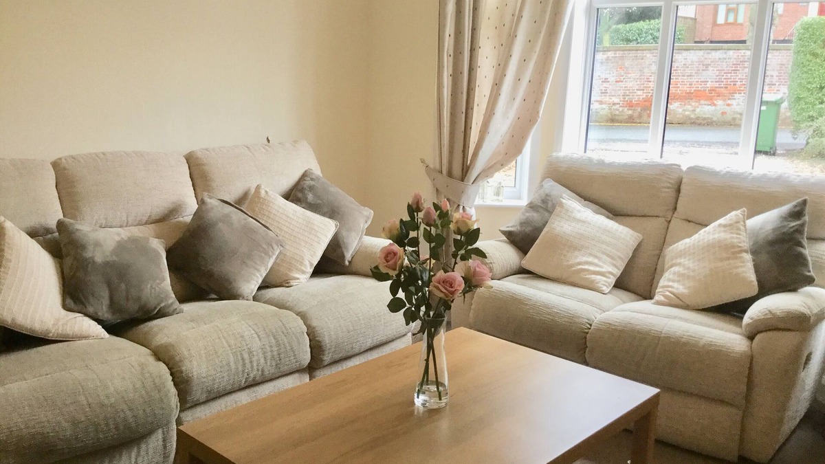 Wymondham House | Friarscroft Lodge - 3 bedroom detached house