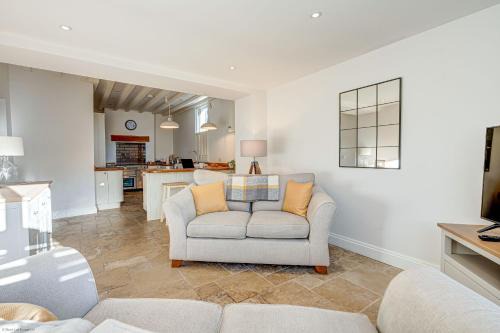 Wheatley House | Friday Cottage