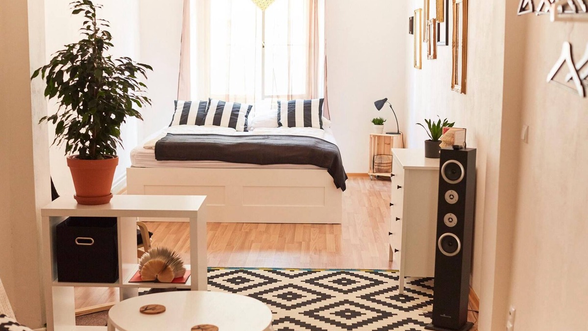 Hradcany Apartment | Friday Song's Beautiful 2-room apartment by Charles bridge and Prague Castle