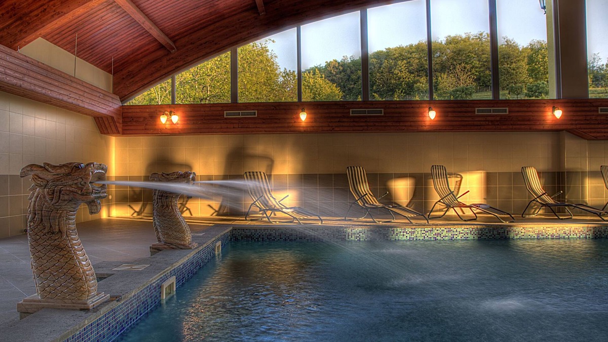Simontornya Hotel | Fried Castle Hotel and Restaurant