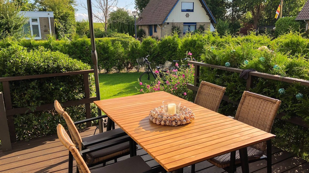 Lemmer House | Friendly bungalow behind the dike to the IJsselmeer and beach - Wi-Fi