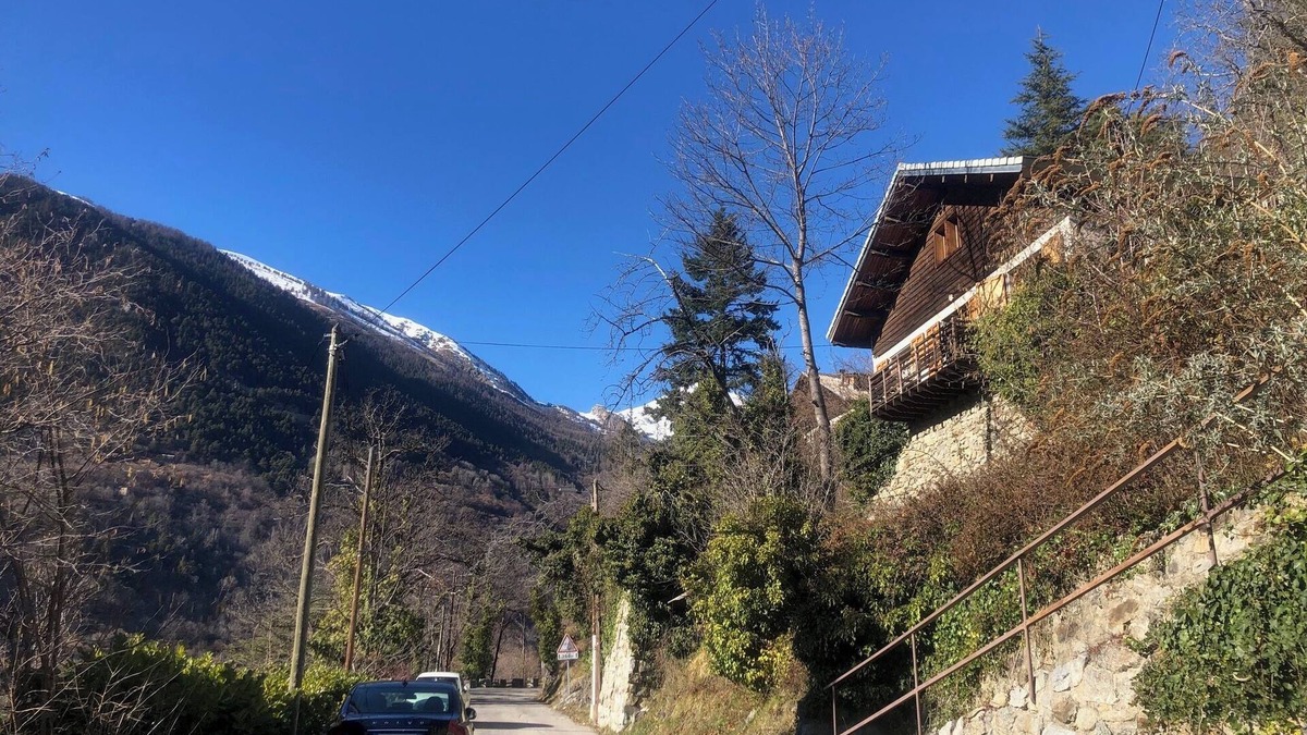 Saint-Martin-Vesubie Ski Chalet | Friendly cottage near the village
