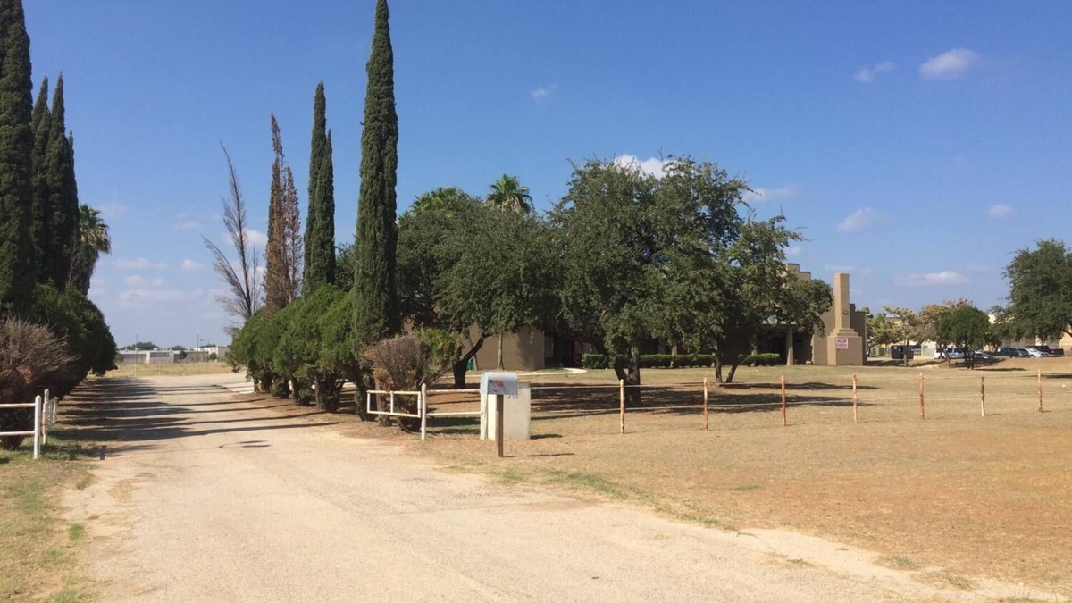 Pearsall Hotel | Frio Inn