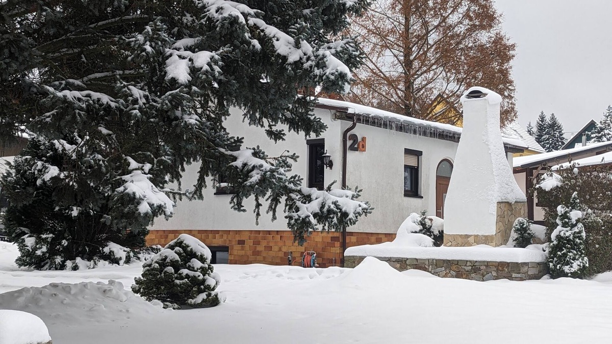 Lengefeld House | Frisch Renoviertes Ferienhaus Waldblick im Erzgebirge